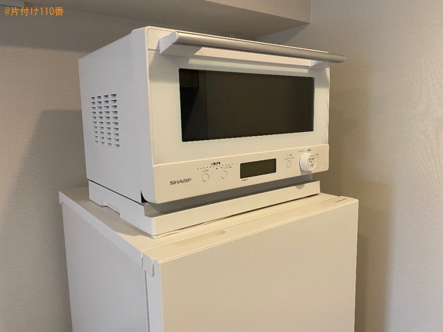 電子レンジを高さ80㎝のところから高さ130㎝の所へ移動させる